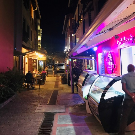 Caribbean life awaits you... Gallery Image